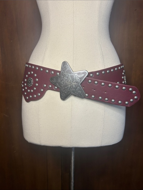 Accessories - Studded Dark Brown Star Buckle Belt L/XL